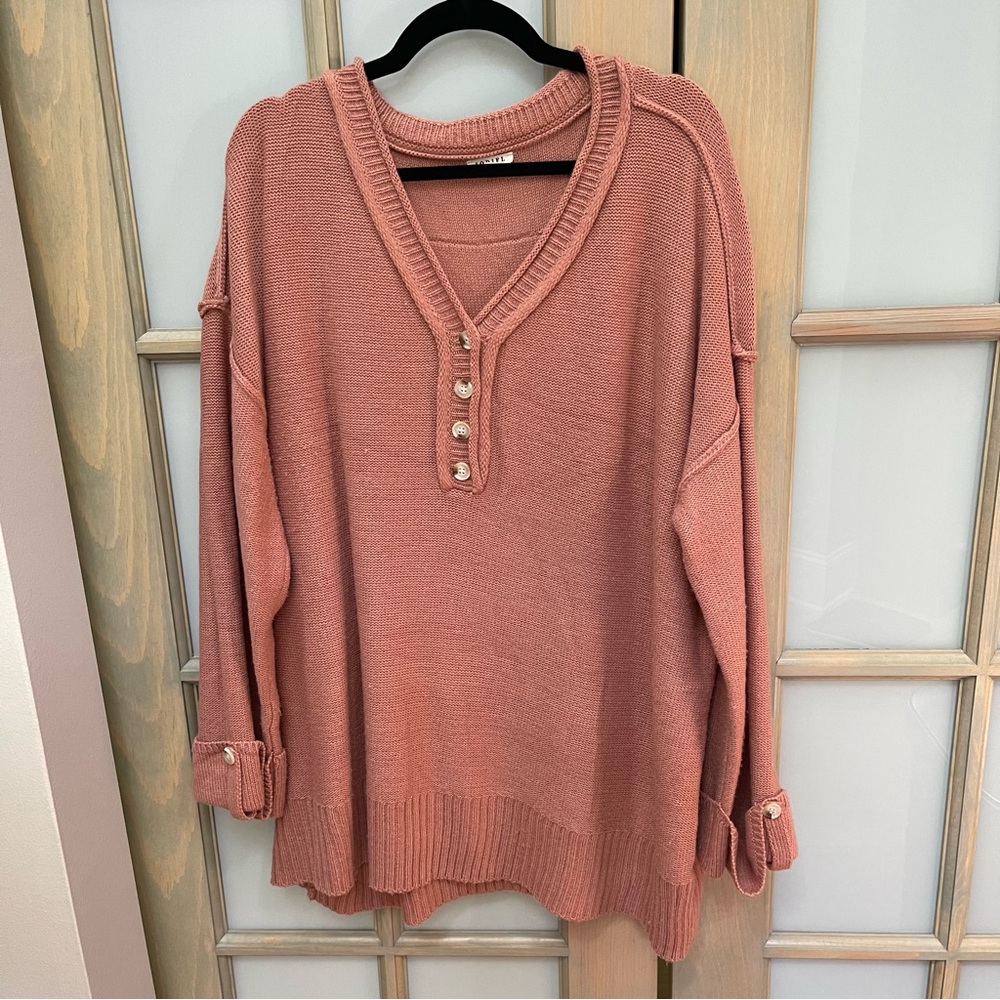 Pink Plus Size sweater- boutique style w/ tortoise buttons - size 2X.